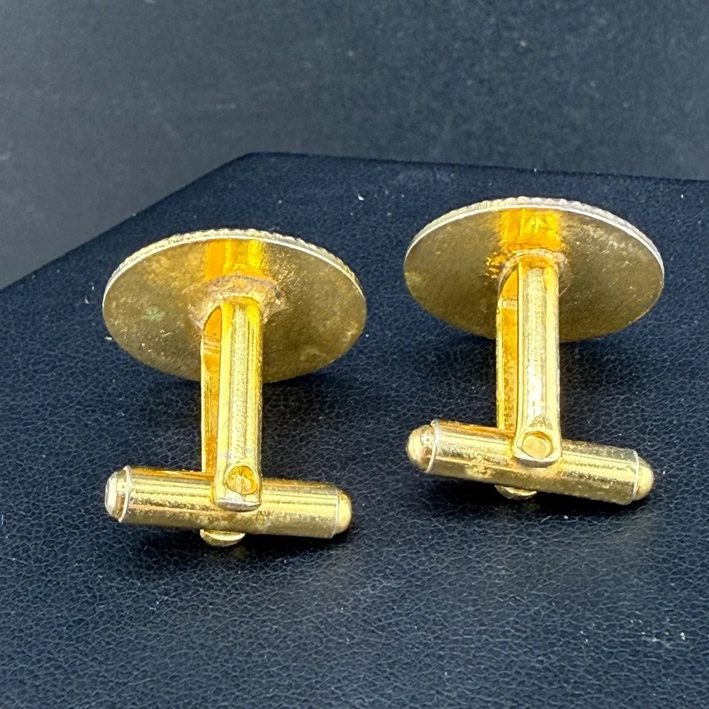 Vintage Canada Cufflinks Gold Tone Enamel Maple Leaf Round Travel Souvenir READ
